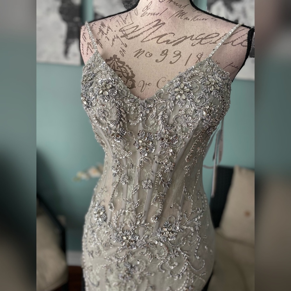 Jovani sparkly mermaid wedding dress - Picture 4 of 4